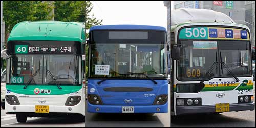 국내에서 운행중인 저상버스로 좌측부터 대우버스 BS110CN, BC211M, 현대자동차 뉴 슈퍼에어로시티 초저상.