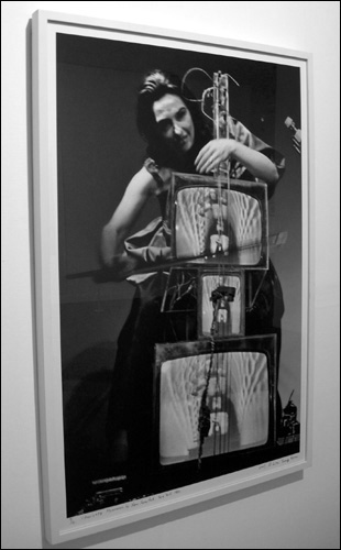임영균(1955~) I '비디오 첼로' 디지털프린트 134×89cm 1982