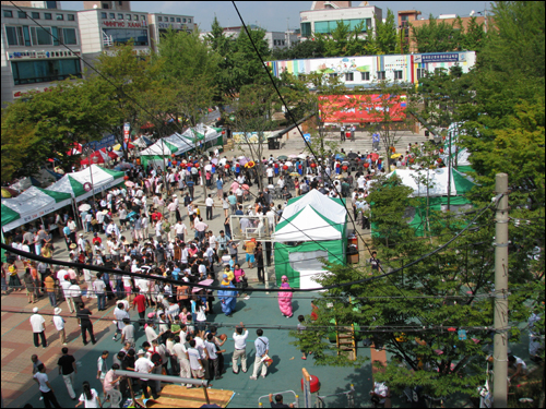 2008 국경없는마을 추석 축제가 펼쳐진 안산 원곡동 야외공연장