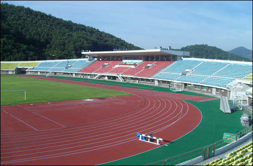  제89회 전국체전 개최지 가운데 하나인 여수 망마경기장.