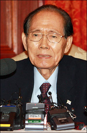 황장엽 전 북한 최고인민회의 의장.(자료사진) 