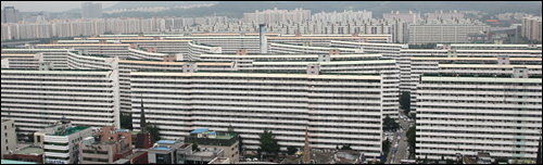 강남구 대치동 은마아파트를 비롯한 아파트 단지 모습.