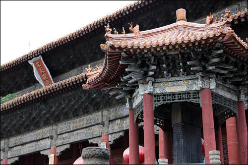 다이먀오의 톈황뎬. 중국 3대 고 건축물의 하나로 꼽힌다.
