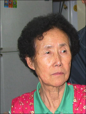 김옥련 할머니 이 집 주인은 김옥련(75) 할머니다
