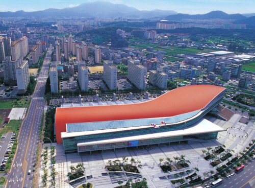 철도학회가 열리는 김대중컨벤션센터 전경