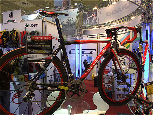 지난해 전 세계적으로 60대만 한정 생산 판매된 이탈리아산 자전거, 우리나라에서도 석대가 판매됐는데요, 대당 가격이 얼마인지 아세요?
