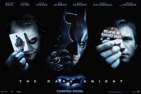 영화『배트맨 ; 다크나이트』의 홍보 포스터 　