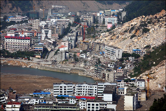 10월 13일 다시 쓰촨을 찾았으나, 권철을 반긴 것은 관광지로 변한 재난지였다. 