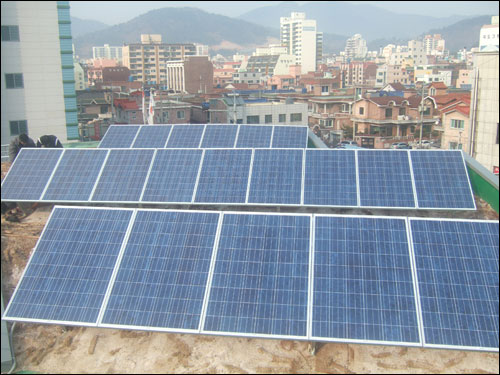 옥상에 설치된 5KW급 햇빛발전소