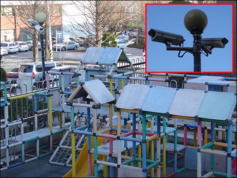 실종 1년후 CCTV(좌측 상단)가 설치된 놀이터