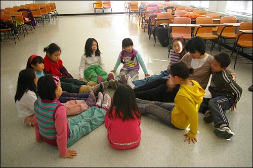 09겨울우둥불의 춤놀이반 아이들의 놀이터 모습