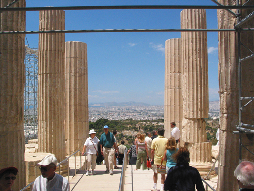  아크로폴리스 아래로 펼쳐진 아테네