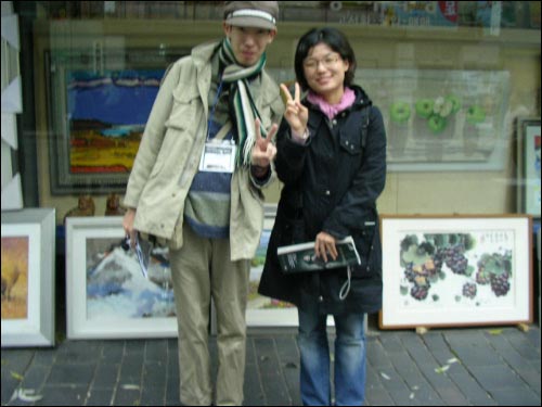 한일시민기자만들기(2007)에서 만난 고이치상과 서울 인사동에서.  