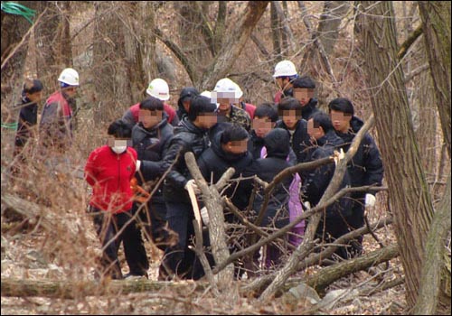 달비골 인근 주민과 시공사와 용역업체 직원들 간의 몸싸움