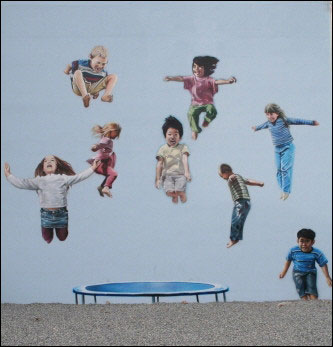 '점프'라는 제목이 붙은 벽화