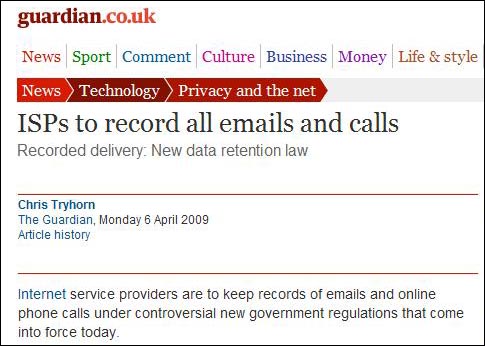 새 법에 따르면 ISP는 이메일과 인터넷 전화 내용을 의무적으로 일정기간 동안 보관해야 한다는 내용의 기사.