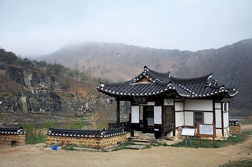 긍구당은 600년 역사를 가진 농암종택의 보물. 