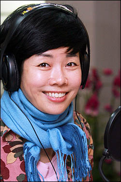 MBC 라디오 시사프로그램 '김미화의 세계는 그리고 우리는'의 진행자 김미화