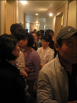 6일 인천 청라지구 한 아파트 견본주택은 관람객들로 인산인해를 이뤘다.