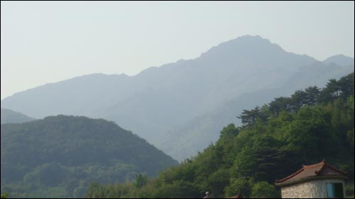 산청 중산리에서 바라본 지리산 천왕봉-5월 8일(금) 촬영.