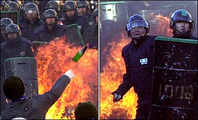 2001년 대우자동차 정리해고 당시 시위대와 경찰은 인천교대 정문앞에서 화염병과 돌을 이용해 공방을 벌였다.
