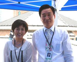 남북한의학연구소 정주묵 이사장(오른쪽)과 함께 