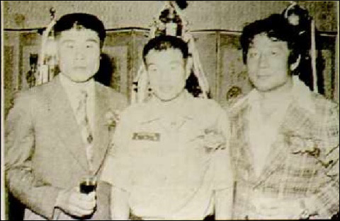 챔피언이 된 후 명동 로얄호텔에서 만난 유제두(왼쪽), 김기수(오른쪽)