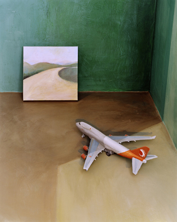  유현미_Still Life(비행,flight)_150x120cm_C-print_2007 