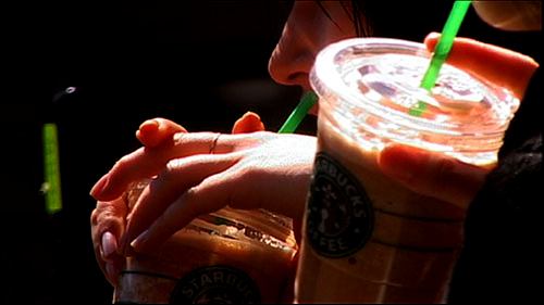  전 세계 특히 서구에서 소비하는 커피를 지배하는 것은 몇몇 식품콘체른들이다. 출처 : 영화 블랙골드