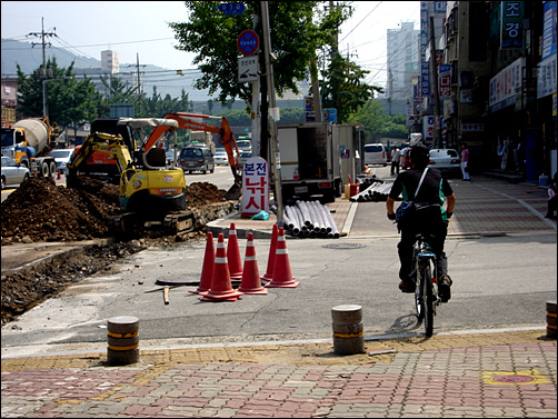 인천에서 자전거 타기란 그리 호락호락하지 않다.
