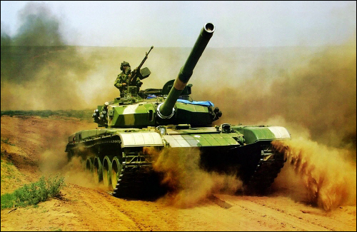 중국 육군의 주력전차 '99식' 탱크(坦克).