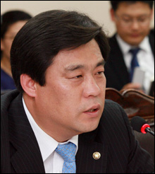 김선동 의원.