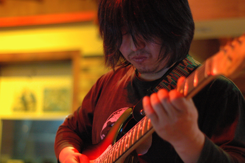 블루스 작곡가이자 기타리스트인 김유신씨