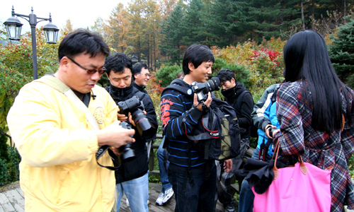 다음까페 사진동호회(이야기속 사진)회원들은 가을을 사진속에 붙잡아 두려합니다.