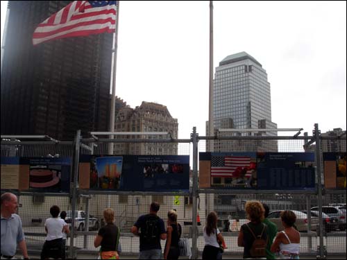 지난 2001년에 발생한 9.11 현장인 뉴욕의 <그라운드 제로>. 2006년 여름에 찍었다.