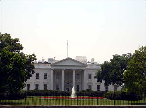 워싱턴 D.C에 있는 백악관. 언제 가봐도 경계가 삼엄하다. 