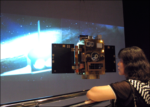 나로우주센터에선 신비의 공간인 우주를 간접적으로나마 체험해 볼 수 있다.
