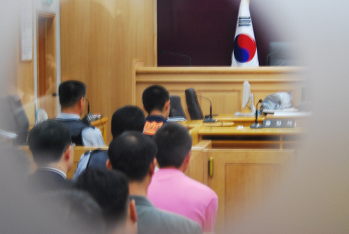 태안 기름유출사고와 관련 현재 3건의 민사소송이 이어지고 있는 가운데 오는 15일 책임제한절차 항고심이 서울고등법원에서 열린다.  