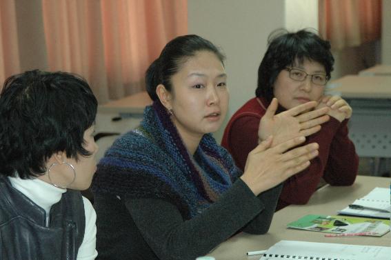서울시의 지역내 교육불평등과 보육에 대한 대안을 시민들 스스로 심층토론하고 있다.