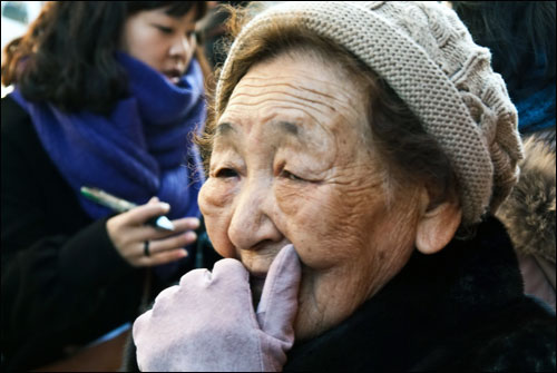 안동형무소의 수형생존자 송순희(85) 할머니. 깊게 패인 주름살 안에 서린 한은 세월로도 씻어낼 수 없다.