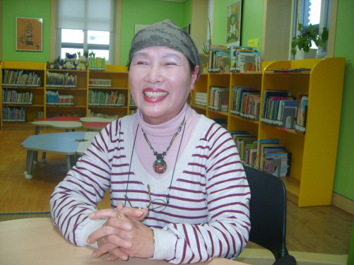 일죽 작은도서관의 대표격인 채후자 선생이다. 그녀는 일죽 도서관을 통해 일죽 면민들의 문화와 복지가 제대로 이루어지기를 꿈꾸고 있다. 