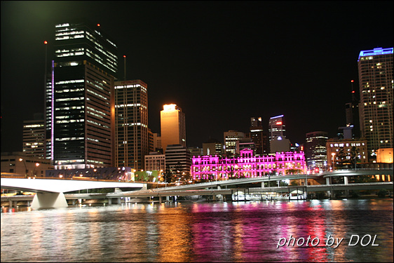 퀸즐랜드의 주도인 브리즈번의 밤풍경.