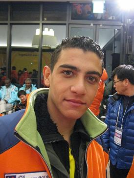 시리아에서 온 철인삼종경기 선수인 아나스 알하자르 군(14)