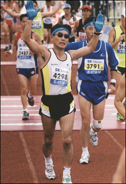 현 대표의 춘천마라톤대회 출전 모습