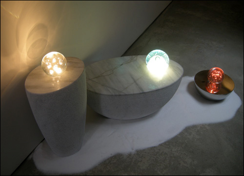 '빛의 에젠(Ezen)' 주물유리 자연석 규석모래 LED 가변설치 2009 