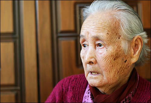 김종성 애국지사의 아내 김처례(90) 여사.