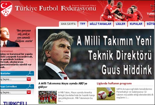  거스 히딩크 감독과의 계약을 발표하는 터키축구협회 공식 홈페이지