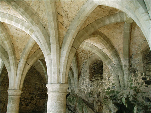 11세기에 지어진 이 공간은 그 후 여러 차례 확장과 보수 작업을 거쳐 13세기부터 현재의 모습을 갖게 되었다