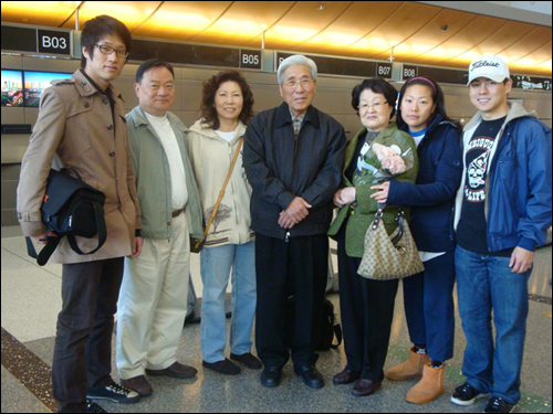 박 위원은 1952년 전북 군산 출생으로 19살 때인 71년 가족들과 함께 미국으로 이민을 온지 40여년의 시간이 흘렀다. 