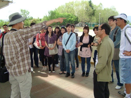 지난 5월 8일 았었던 '낙동 대구'의 정기 낙동강 순례에는 영남대학교 학생들이 많이 참여해서 낙동강 강정보와 달성보, 그리고 낙동강변을 둘러보았다.